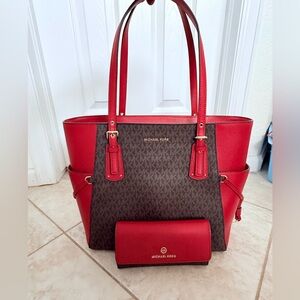 New Michael Kors Voyager Red/Brn Shoulder Purse and Matching Wallet (use…